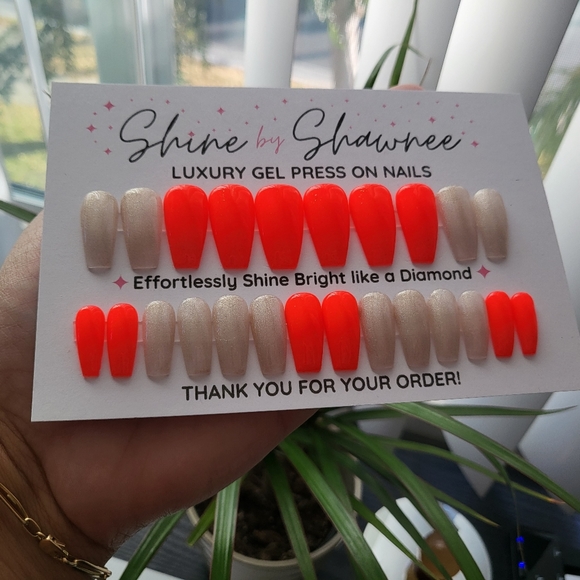 Handmade Luxury Press-On Nails | Sturdy & Reusable | BE MY SUNSHINE - Picture 3 of 7